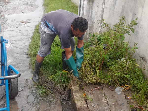Prefeito de Quixadá ordena força-tarefa para minimizar danos causados por forte chuva desse domingo (10)